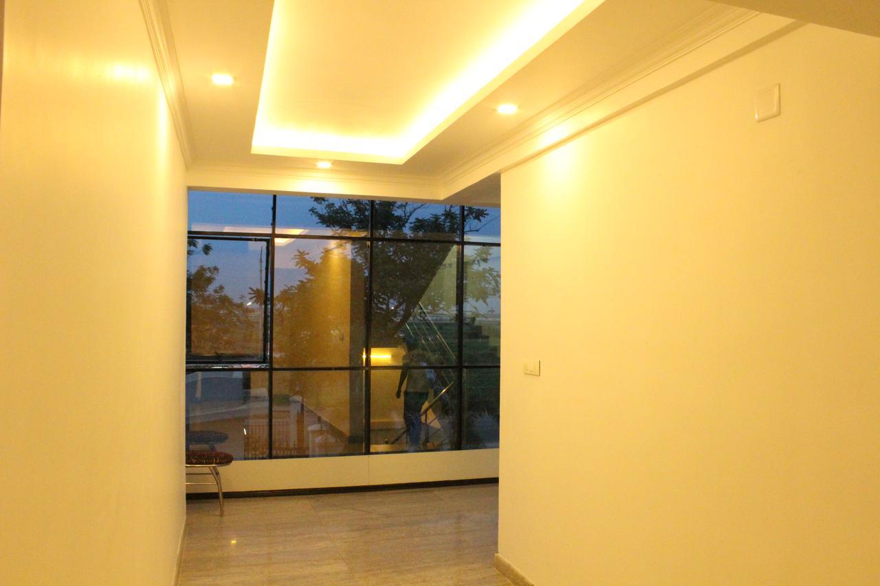 Ebenezer Plaza Hotell Nedumbassery Exteriör bild
