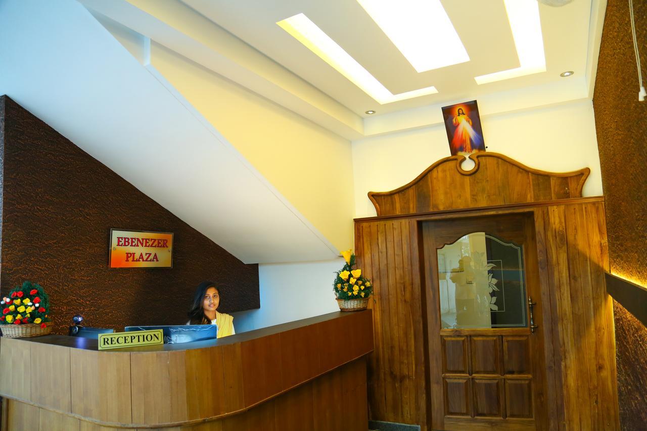 Ebenezer Plaza Hotell Nedumbassery Exteriör bild