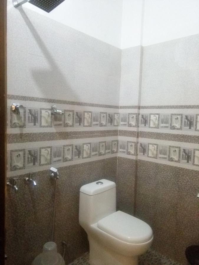 Ebenezer Plaza Hotell Nedumbassery Exteriör bild